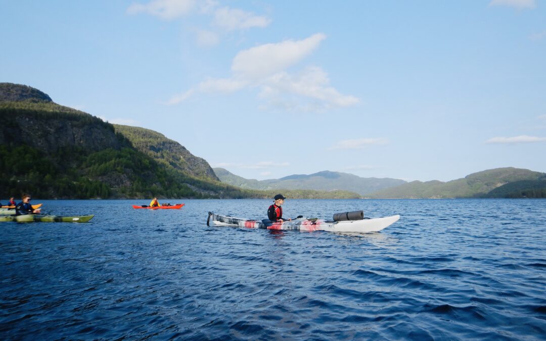 Wildkamperen op een eiland en Fluitend door de Fjorden? Eerder Moeizaam over het meer ;) #FF2023